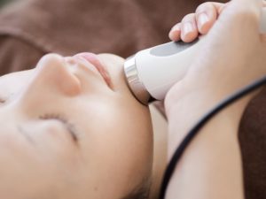 本気,顔のたるみ,40代,即効,引き締め,化粧品,美顔器